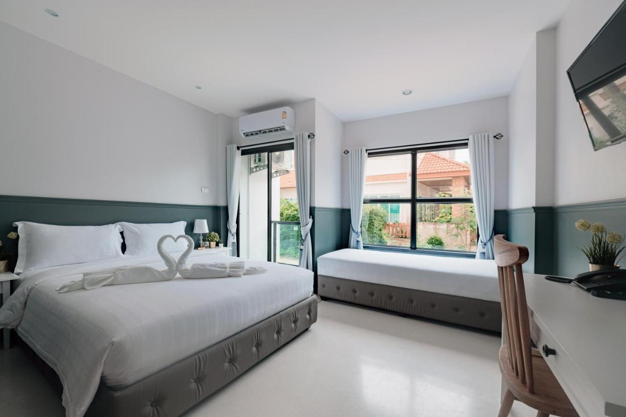 Chanita Hotel Chumphon Buitenkant foto